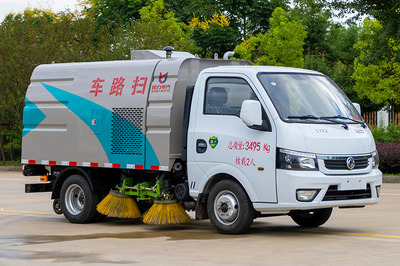 東風(fēng)途逸掃路車 高效清潔新選擇，0.5水1.5塵配置解析